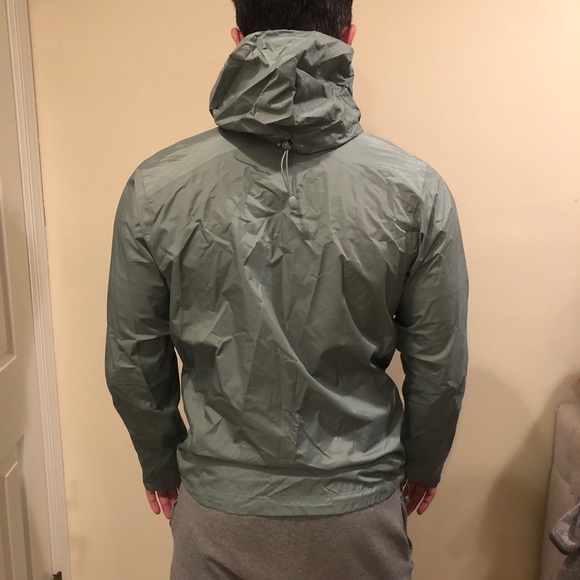 Patagonia Green Windbreaker NEW - Picture 3 of 4